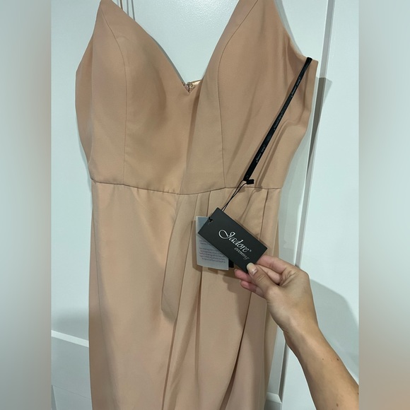 New with Tags, never been worn Jadore Evening dress in champagne colour - Picture 3 of 6